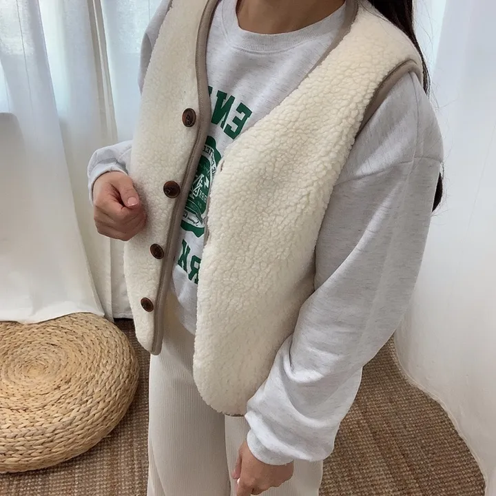 귀요미 양털 조끼