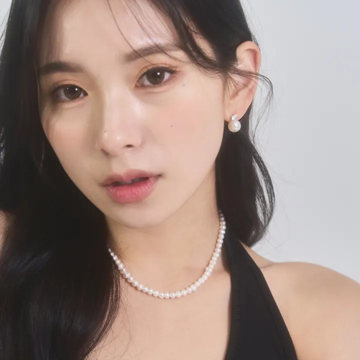 [💕당일출고/주문폭주💕] 실키 진주 하객 오피스 웨딩 스터드 귀걸이