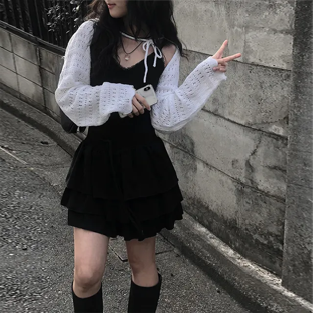 [특가세일🖤][데일리템]플런 리본 펀칭 볼레로 (2color)