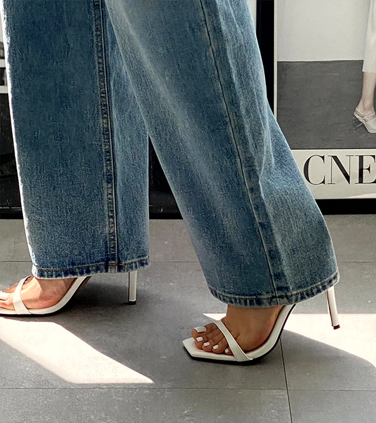 [비율깡패/5color] 퓨어 스퀘어코 일자 스트랩 뮬 슬리퍼 9cm 힐