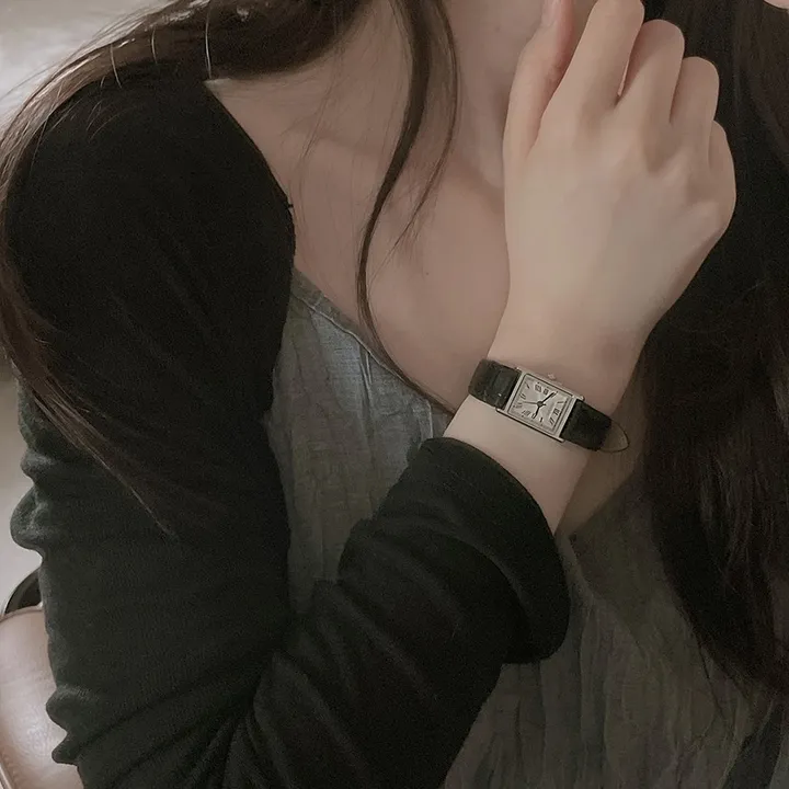 스퀘어 리얼소가죽 엔틱 손목시계 (4color) *Medusa