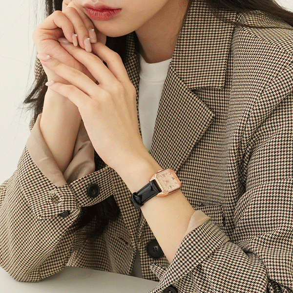 글로시 아이언 가죽 손목시계 (22W010)